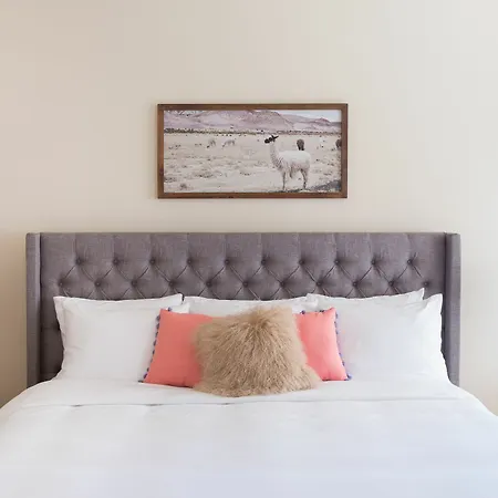 Sophisticated 1Br In C.B.D. By Sonder Apartment